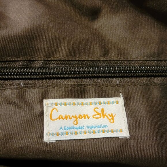 CRAZY 8's Clearance Sale!!! Canyon Sky Aztec textured tote bag - Picture 3 of 3